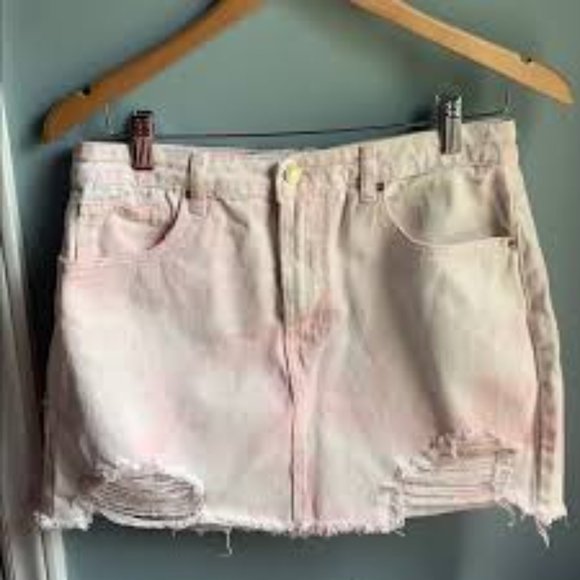 Tie-Dye Denim Mini Skirt - Picture 6 of 8